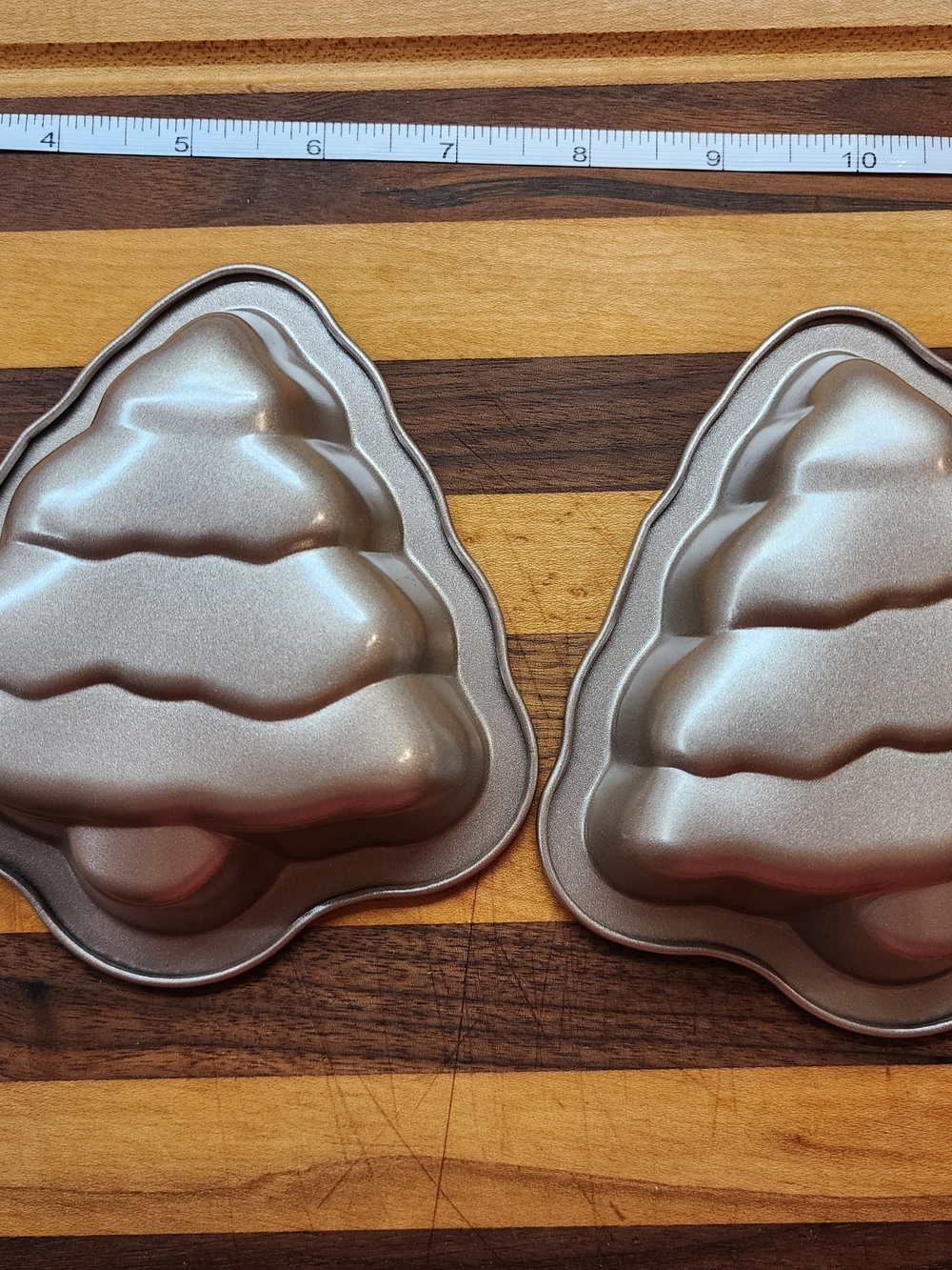 Non-Brand Silver Christmas Tree Cake Pan - Set of 2